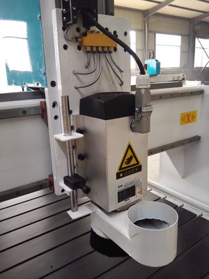 Fase 380V do eixo 3 refrigerar de ar da madeira das peças 7.5Kw da máquina do CNC de HQD ER32
