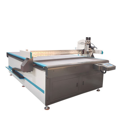 Máquina de corte de oscilação de selagem do CNC para a borracha